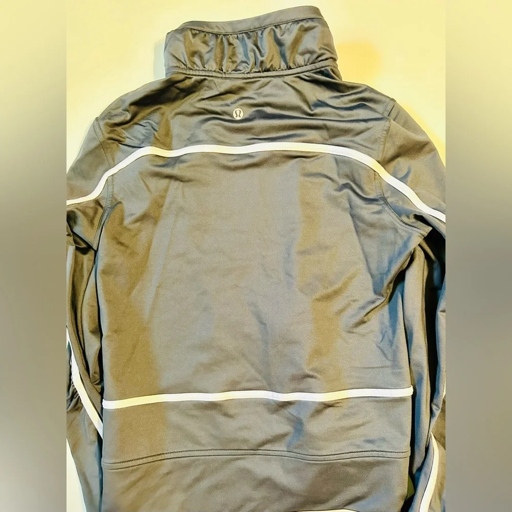 Jacket - Picture 3 of 5
